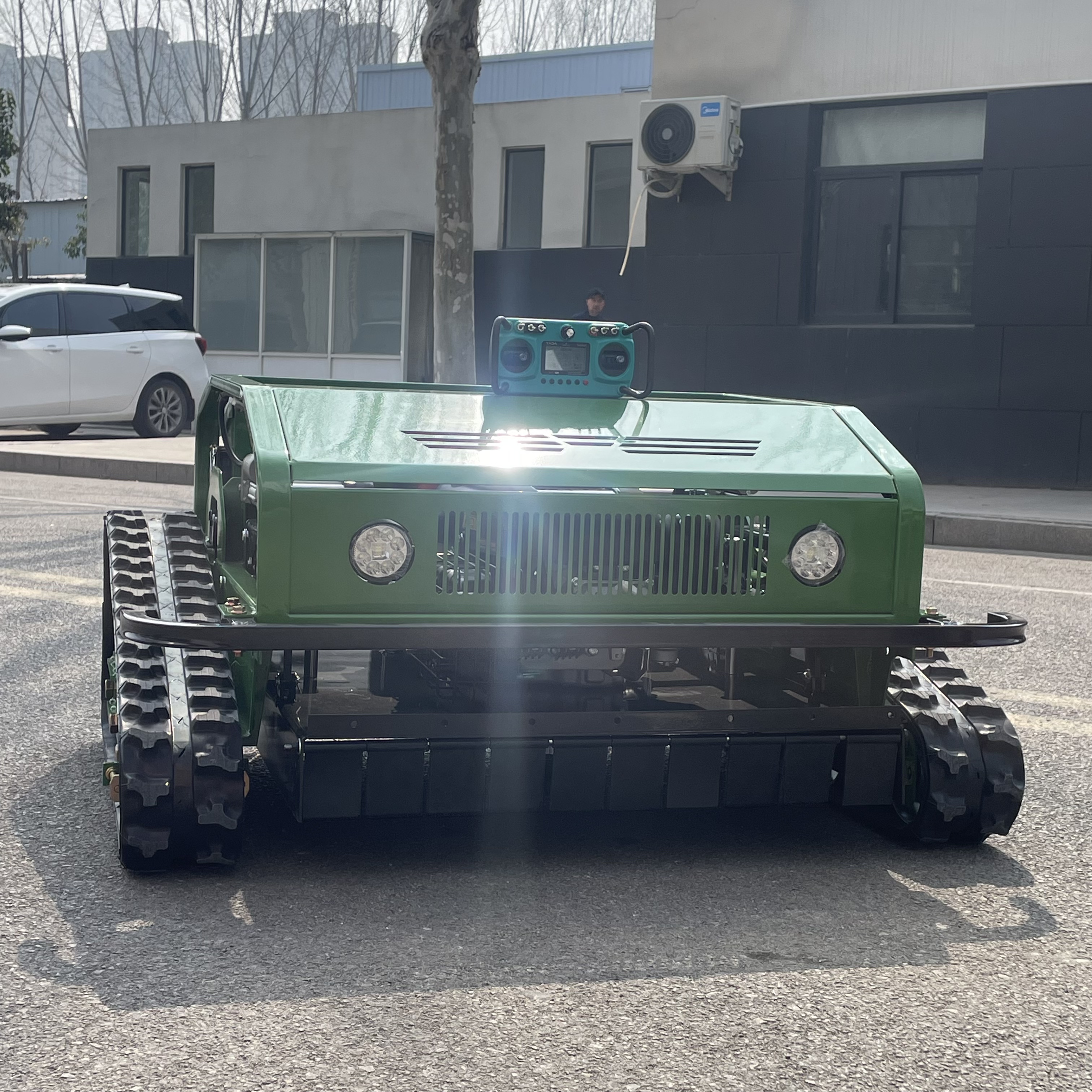 2-in-1 Remote Control Tracked  – Precision Farming In Agriculture recenzja i cena